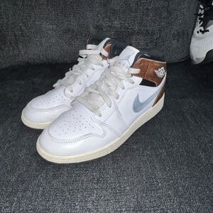 Nike White, Blue and Brown Mid-Top Sneakers